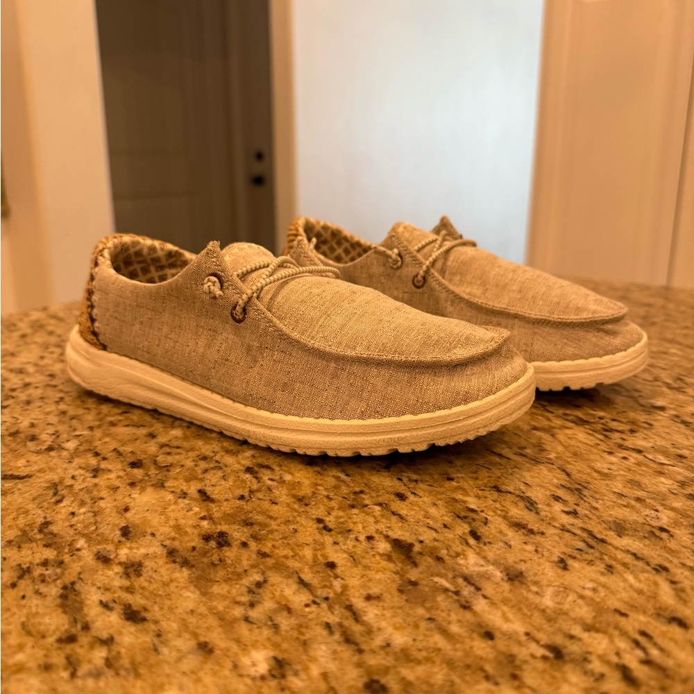 Hey Dude Women’s Beige and Brown Loafers - Picture 2 of 5